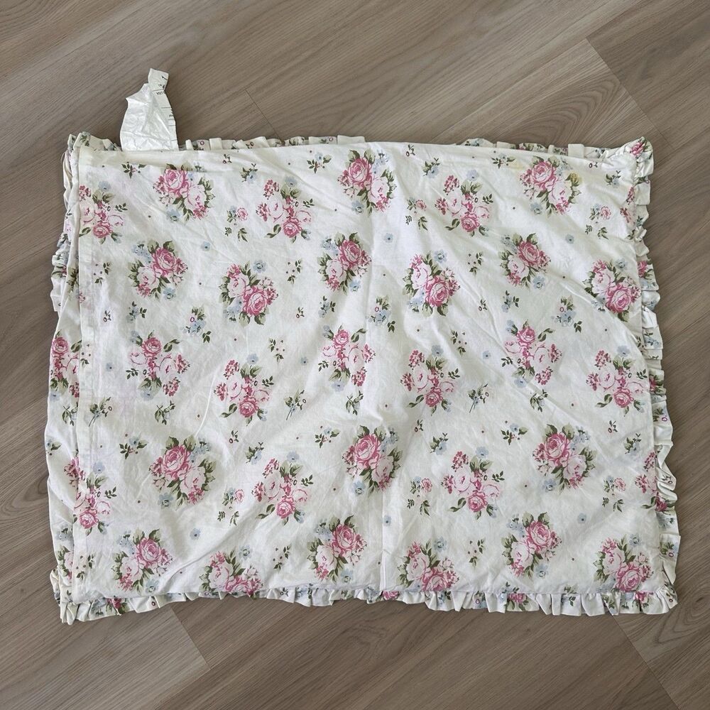 SIMPLY SHABBY CHIC RACHEL ASHWELL - FLORAL PATCHWORK RUFFLED STD. PILLOW SHAM - Picture 3 of 9